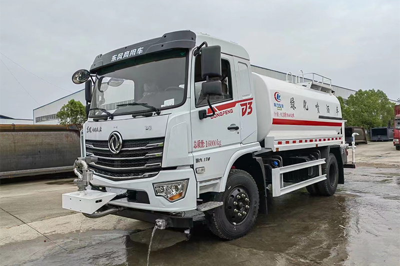 东风D3洒水车（12方）