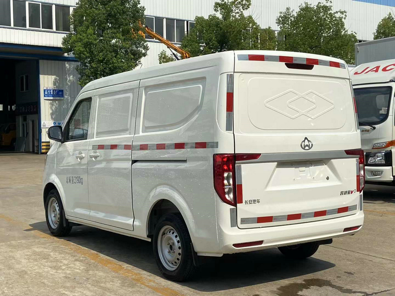 长安跨越星V3面包冷藏车